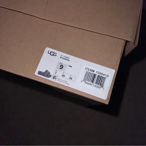 UGG Fluffita - Picture 11 of 11